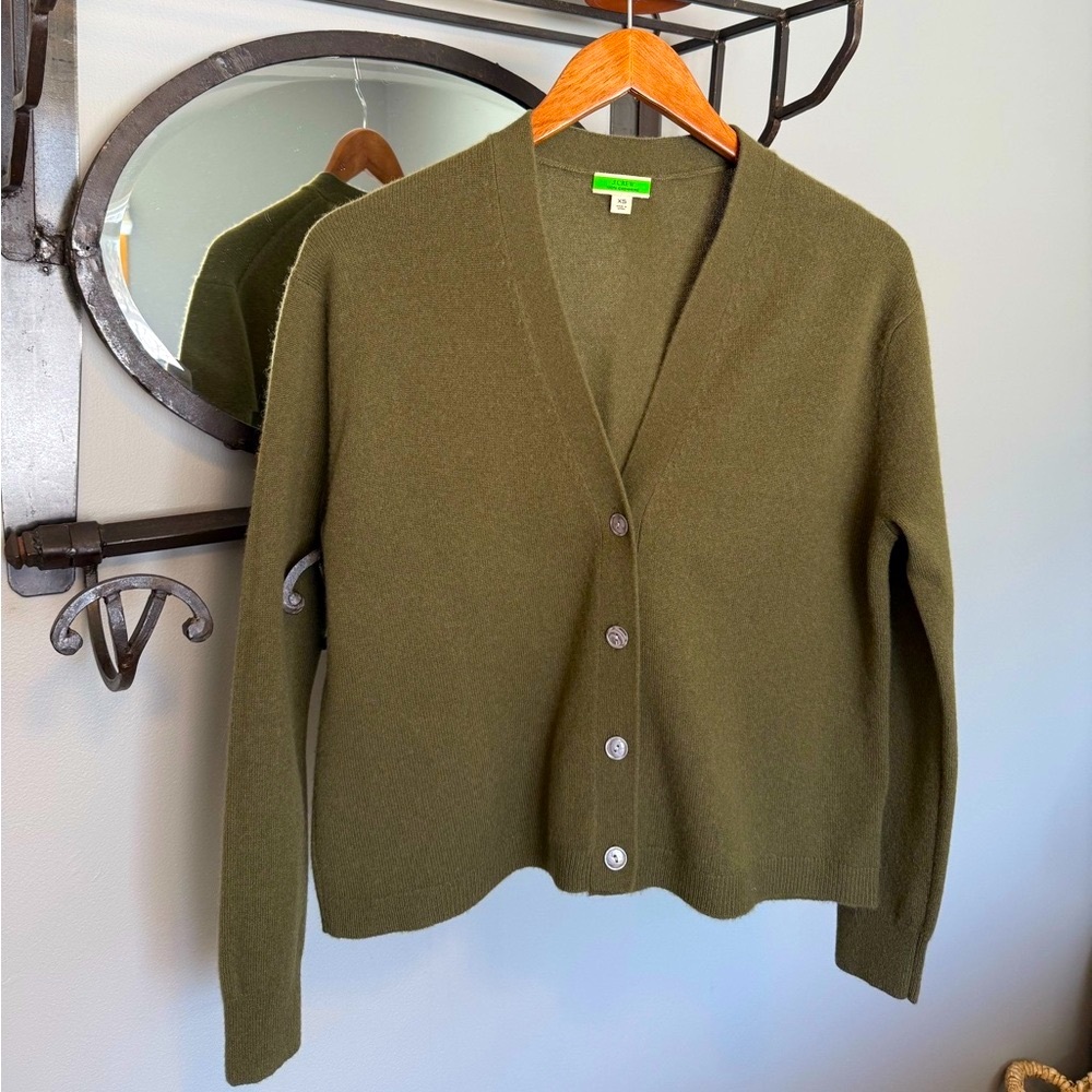 J Crew 💯 Cashmere V-Neck Cardigan Sweater